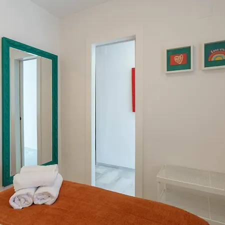 Malagasuite Carihuela Torremolinos