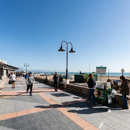 Malagasuite Carihuela Torremolinos